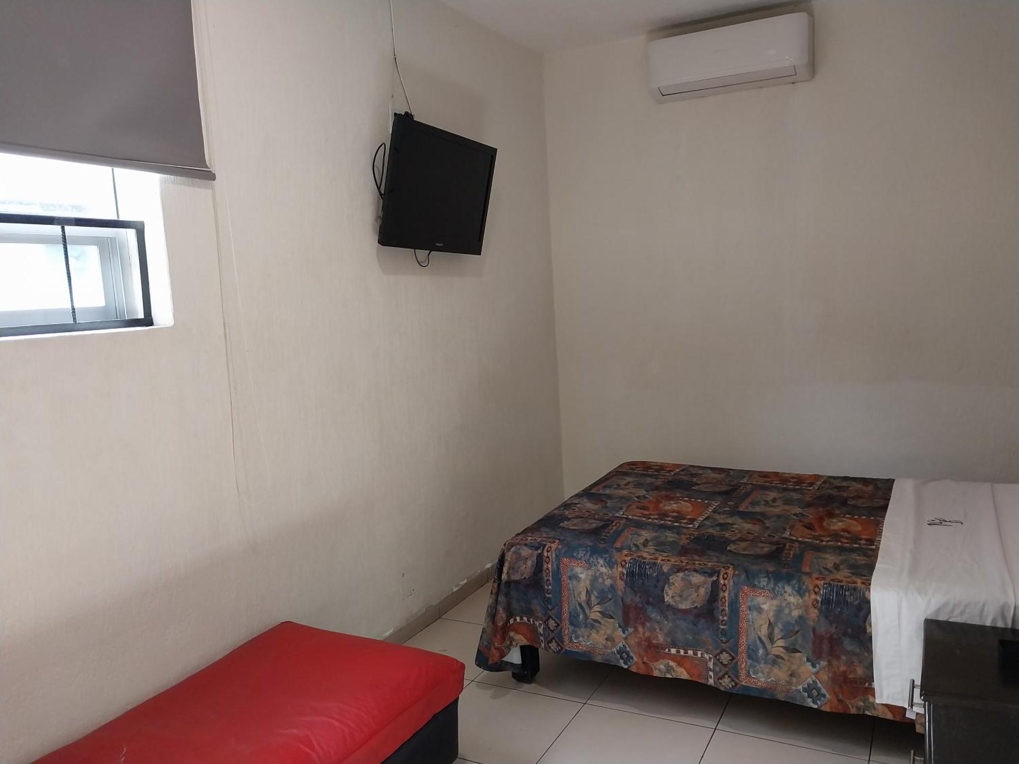 Hotel Jorge Alejandro Guadalajara Kültér fotó